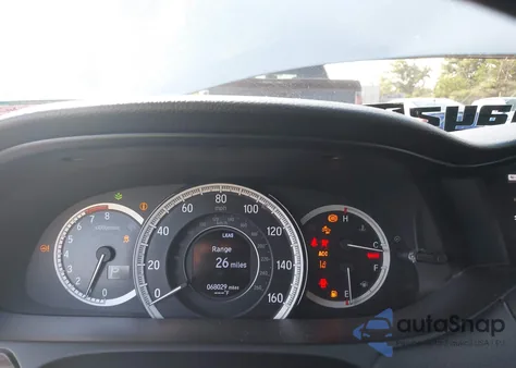 2017 Honda Accord Touring V6 z USA, uszkodzony, nr VIN 1HGCR3F97HA043736